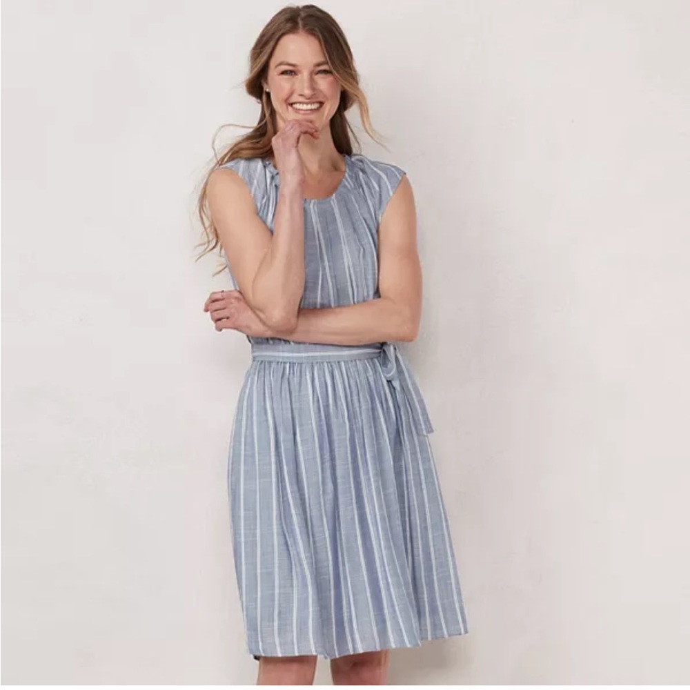NWOT LC Lauren Conrad Pleat Neck Dress Large